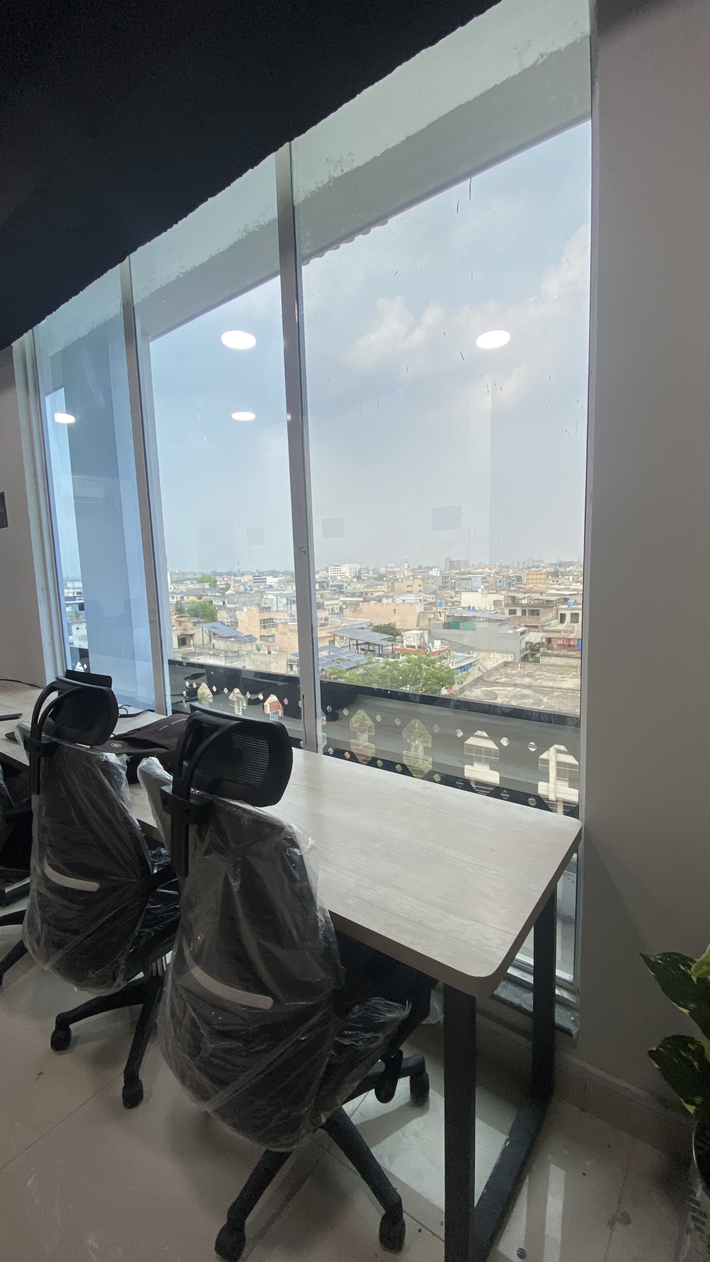FounderSpace dedicated desk seating